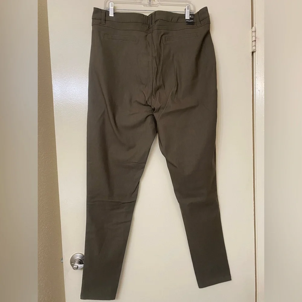 Olive Green Stretchy trousers - Picture 4 of 5
